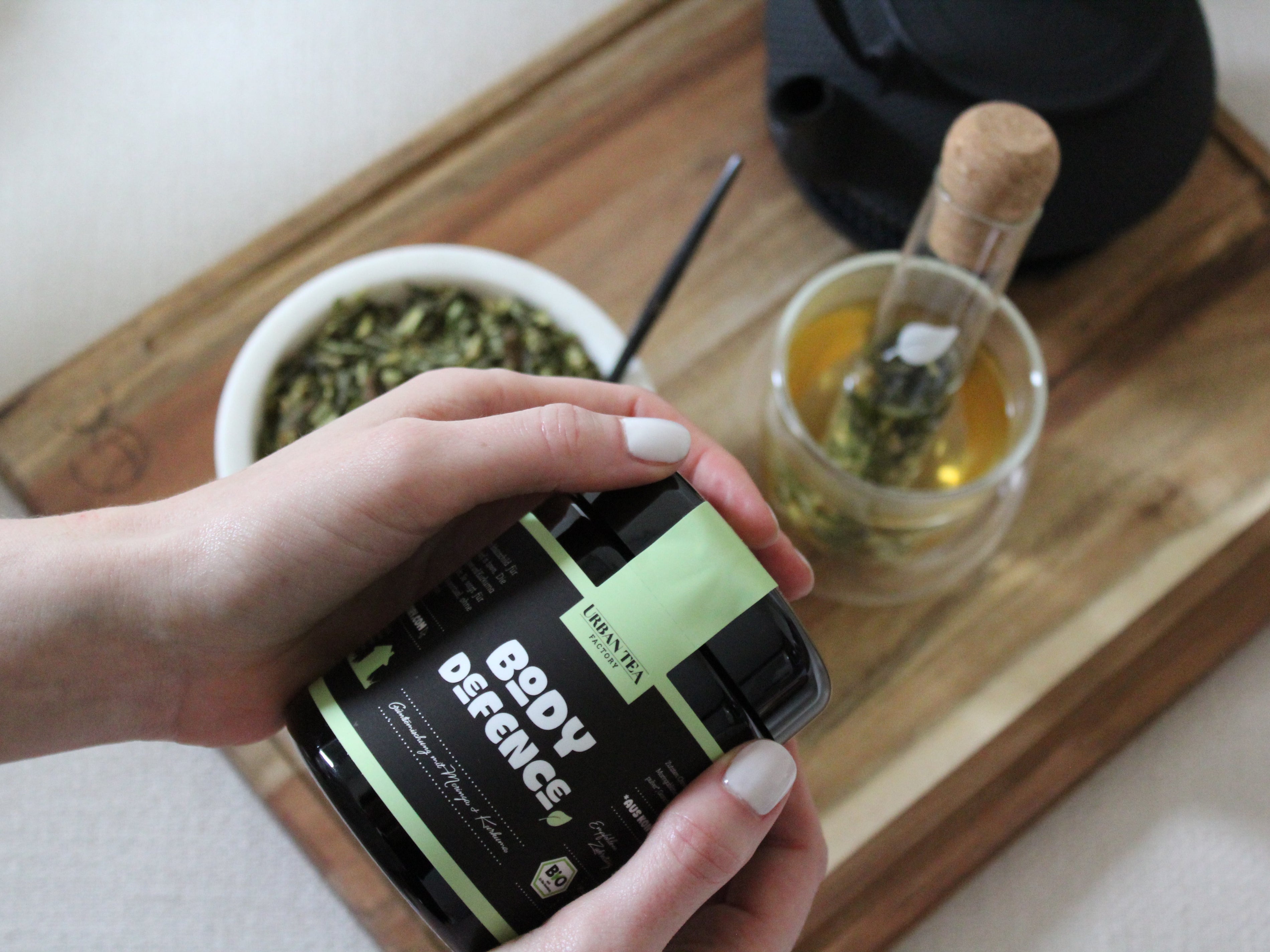 Die Vorteile von Violettglas für die Teelagerung